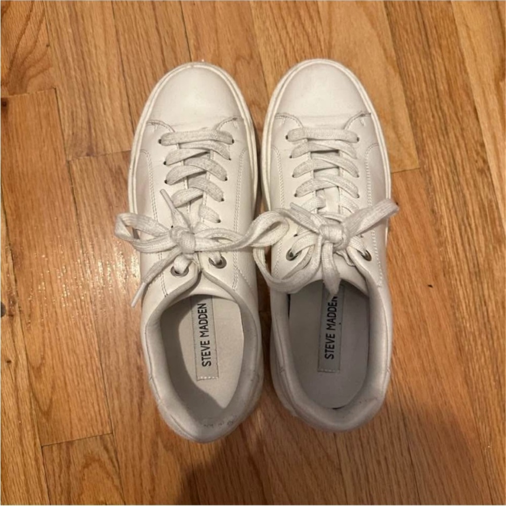 Steve Madden Classic White Lace-Up Sneakers